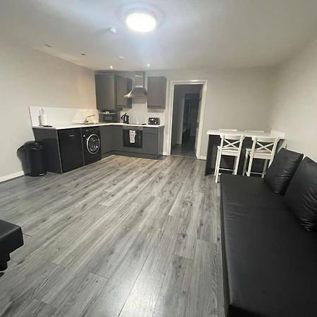 Hosted By Ryan - 2 Bedroom Apartment Liverpool Zewnętrze zdjęcie